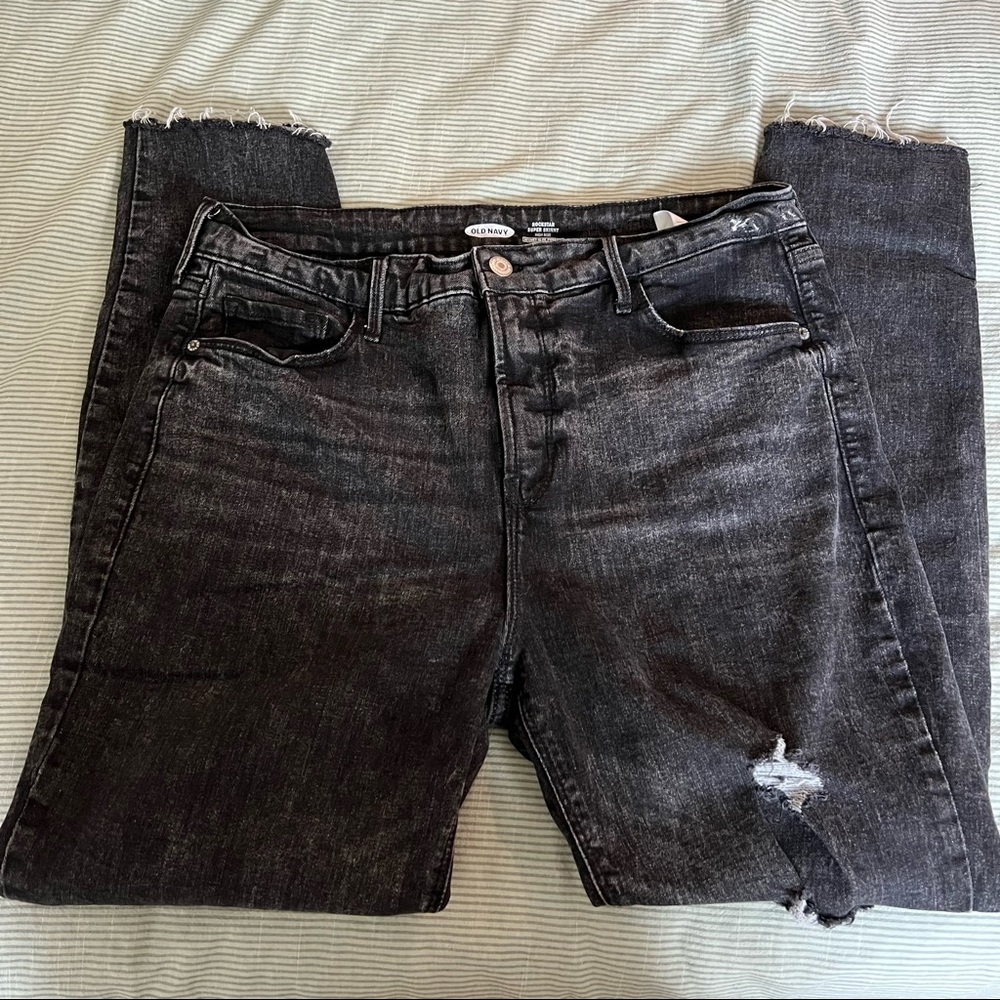 Old Navy High Rise Rockstar Super Skinny Jeans
